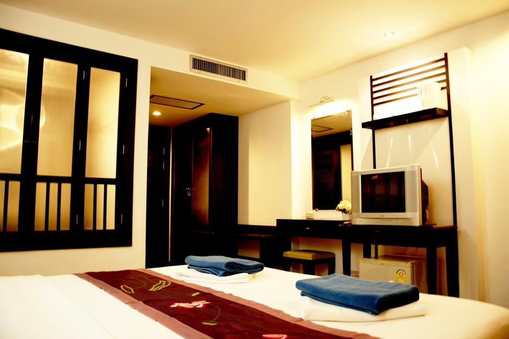 Washington Residence Phuket Room photo